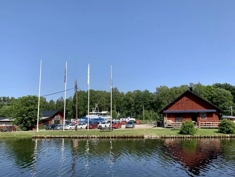 Arboga dockan-1 - stor